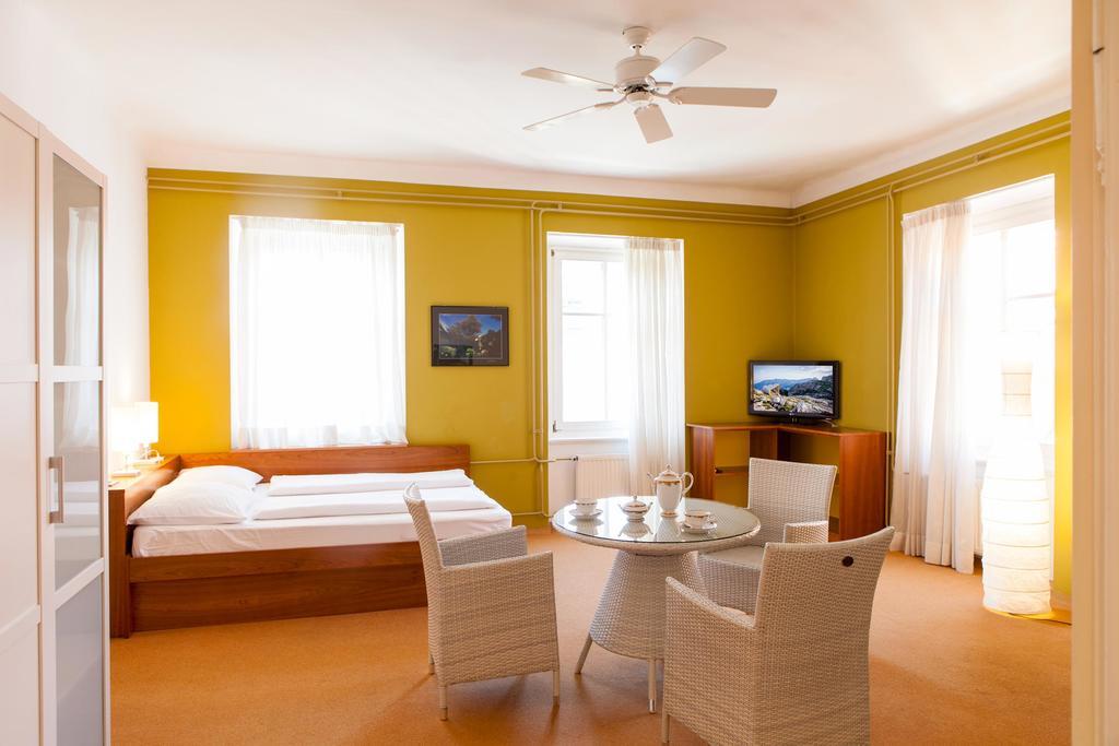 Julija&Robert'S Riverview Apartments And Rooms ليوبليانا المظهر الخارجي الصورة